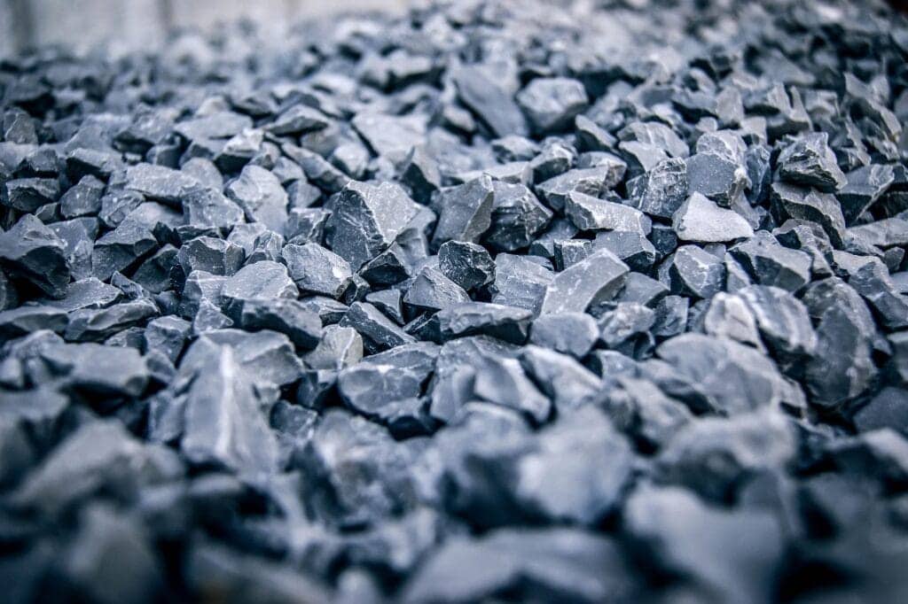 Gravel Driveway Maintenance: How to Prepare for Temperature Swings